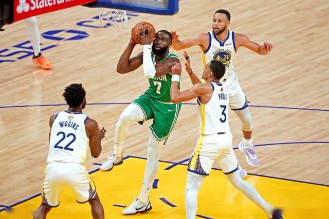 中国男篮88年来首次在FIBA体系比赛输给日本